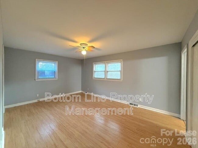 Building Photo - 9419 Brenda Ann Rd