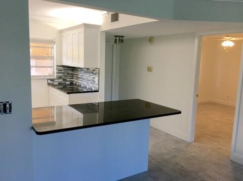 Building Photo - 829 Camino Rd