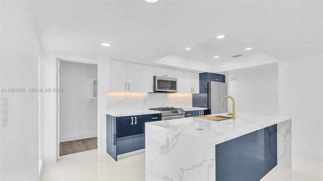 Building Photo - 11421 SW 84th St