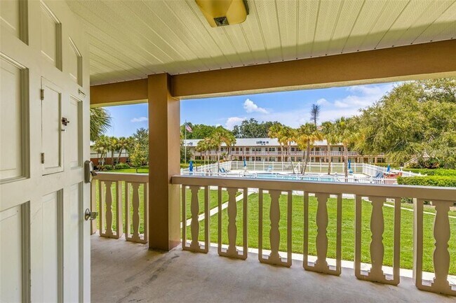 Building Photo - 650 Pinellas Point Dr S