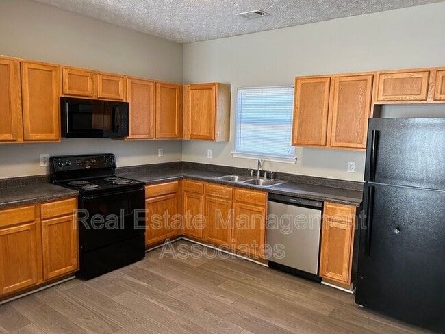 Building Photo - 1741 Carrington Dr