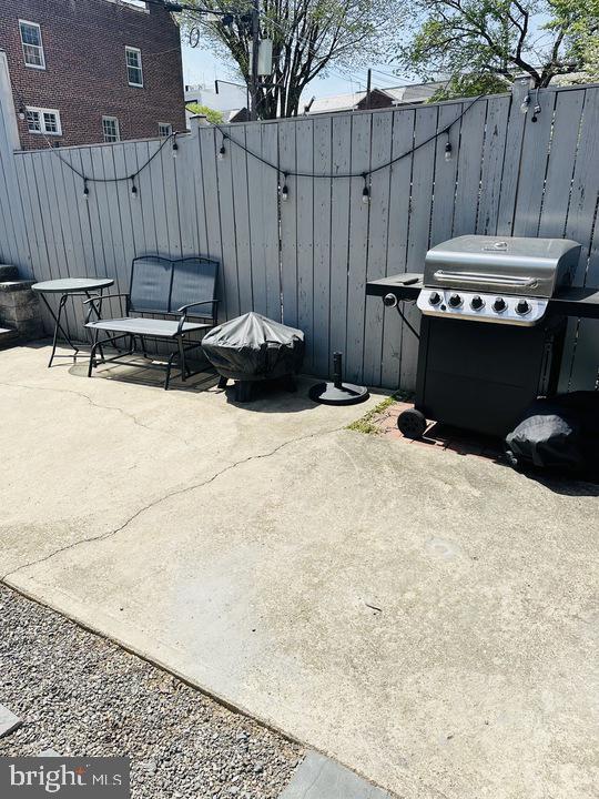 Building Photo - 1911 D St NE