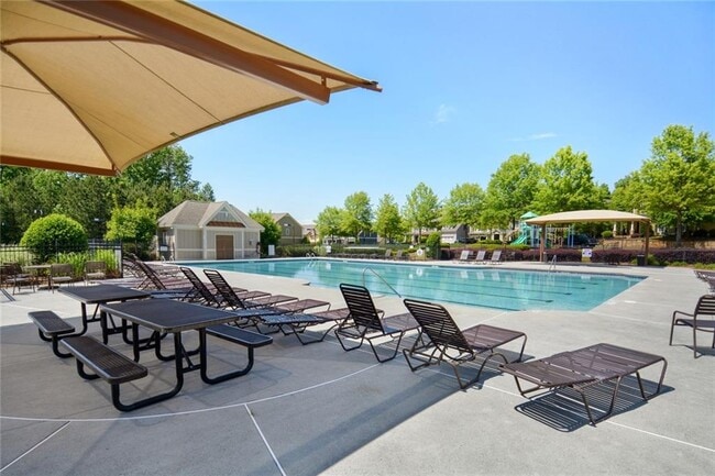 Building Photo - 740 Village Field Ct NW