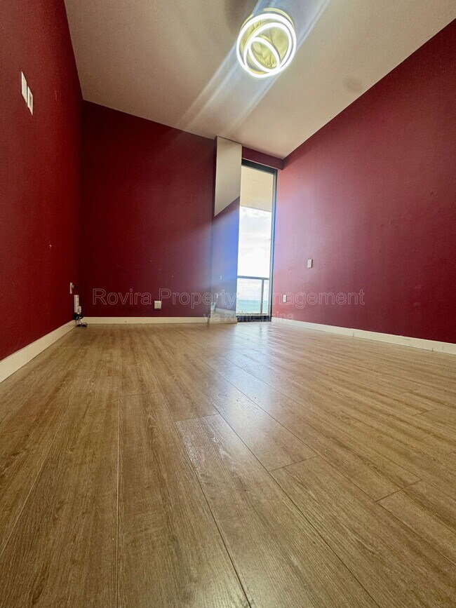 Building Photo - 19667 Turnberry Way