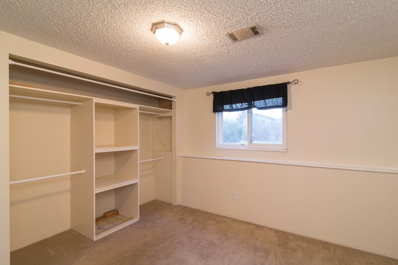 Building Photo - 1305 Briarwood Rd