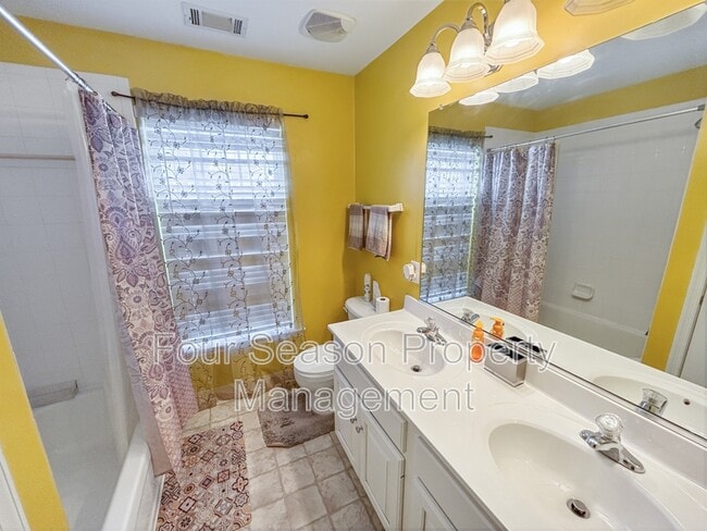 Building Photo - 14020 Seneca Ridge Dr