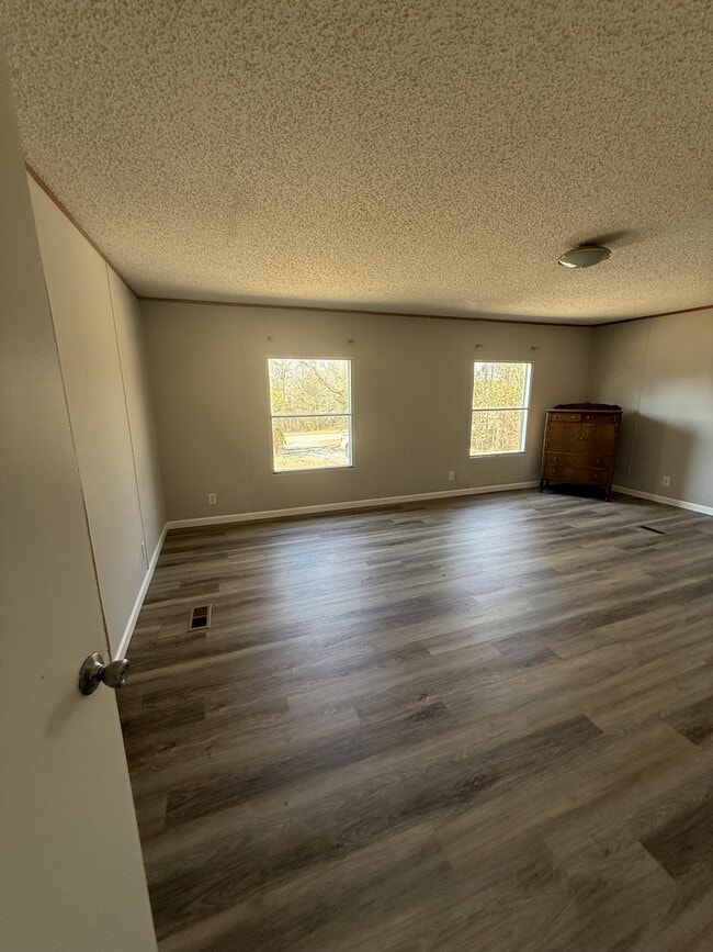 Building Photo - 83 Troon Dr