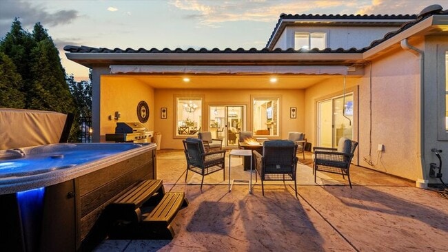 Building Photo - 8731 W Skagit Ave