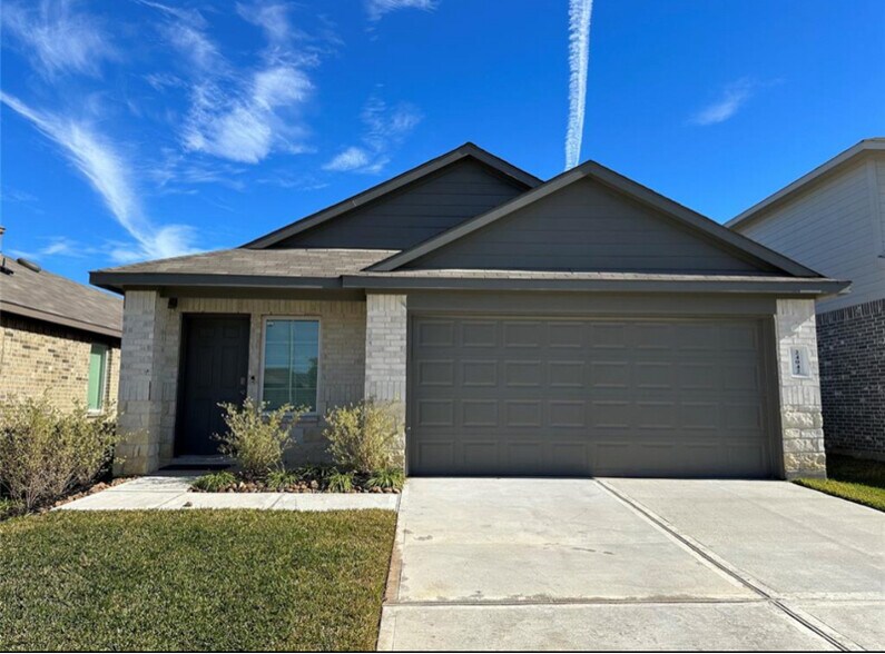Primary Photo - 24042 Breckenridge Hts Ln