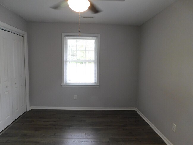 Building Photo - 13940 Ramblewood Dr