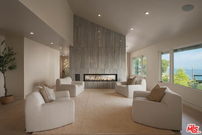Building Photo - 4782 Encinal Canyon Rd