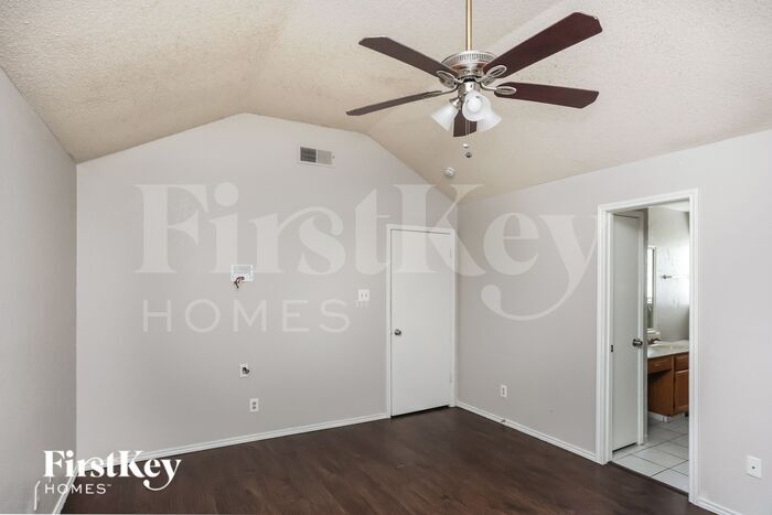 Building Photo - 1317 Edelweiss Dr