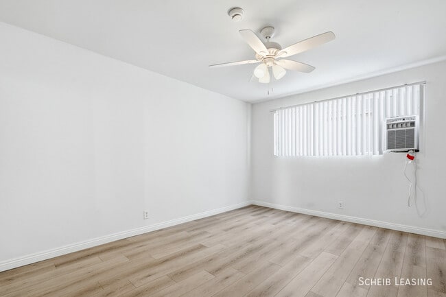 Building Photo - 426 Rexford Dr