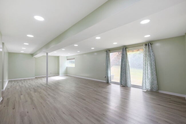Building Photo - 7623 Beringer Ct