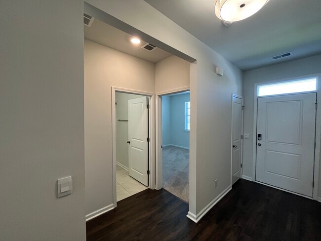 Building Photo - 108 Buttermere Wy