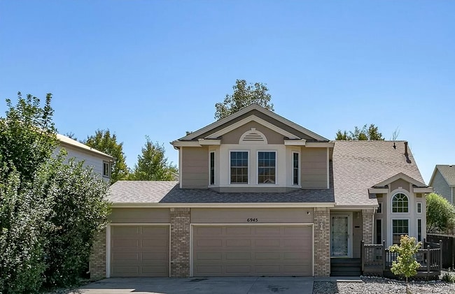 Building Photo - 6945 Ashley Dr
