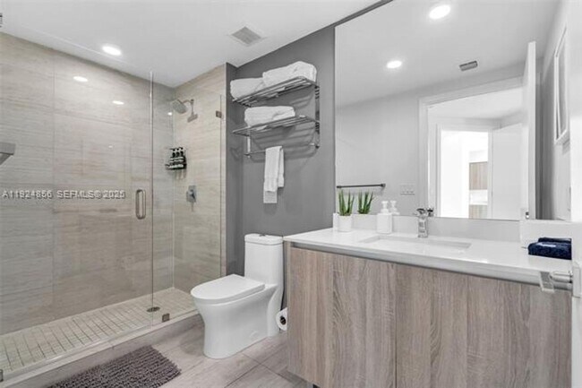 Building Photo - 3900 Biscayne Blvd