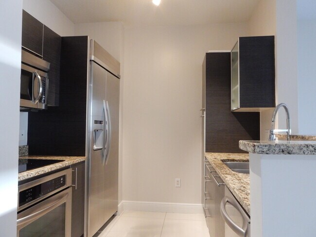 Building Photo - 550 Okeechobee Blvd