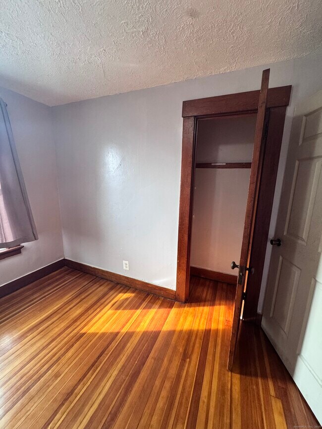 Building Photo - 62 Marne St