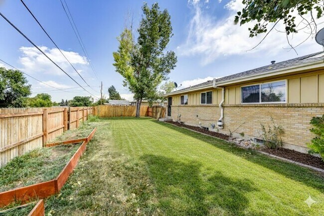 Building Photo - 3873-3883 West 89th Way