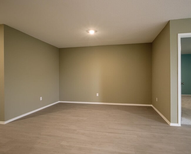 Building Photo - 252 Rock Spgs Dr