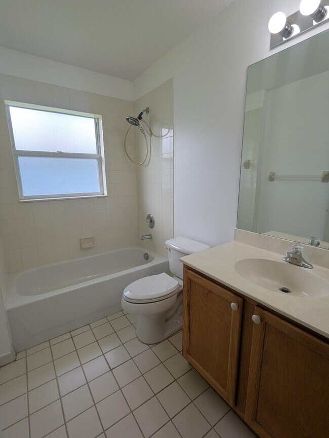 Building Photo - 3514 SW Zullo St