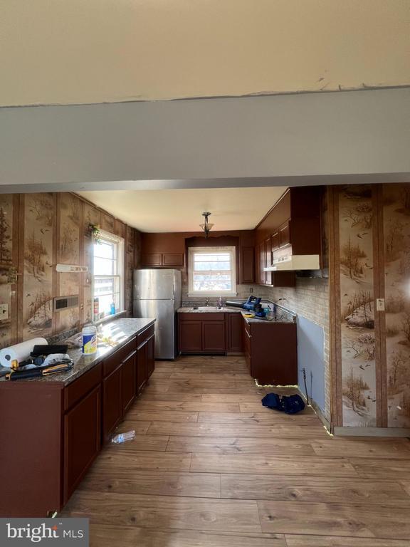 Building Photo - 7297 Jacksonville Ave