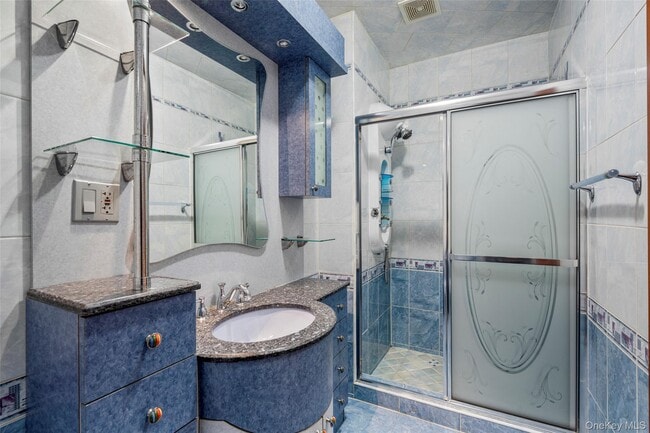 Building Photo - 822 Dean Ave