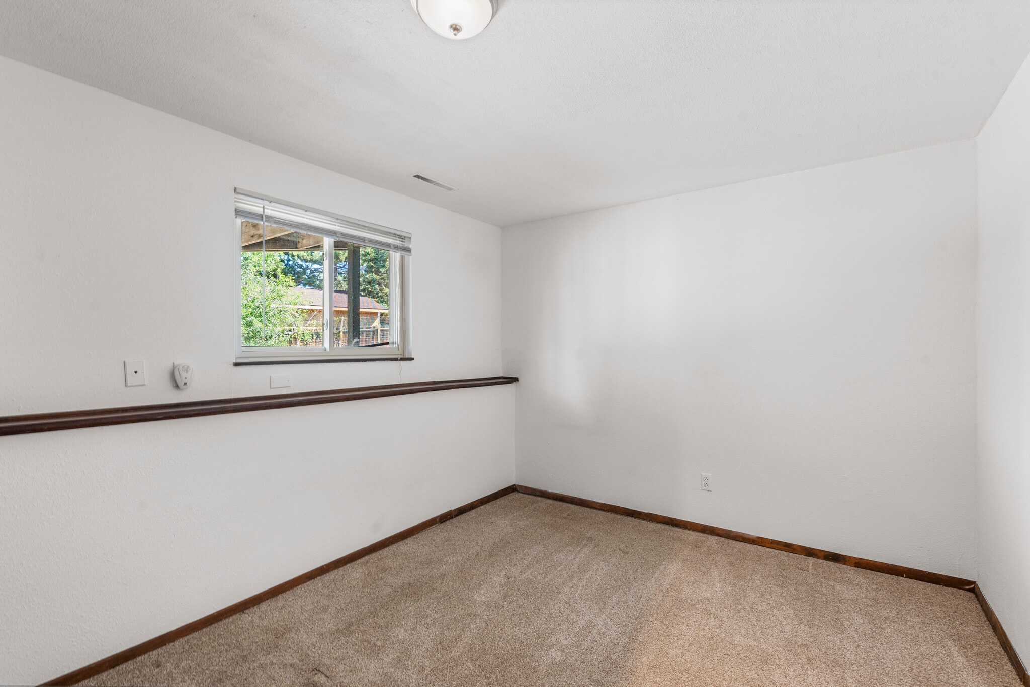 Building Photo - 5916 Wolf Creek Pl