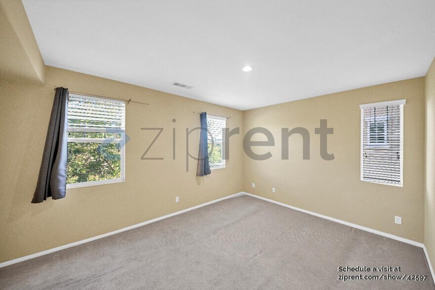 Building Photo - 24162 Willowbrooke Ct