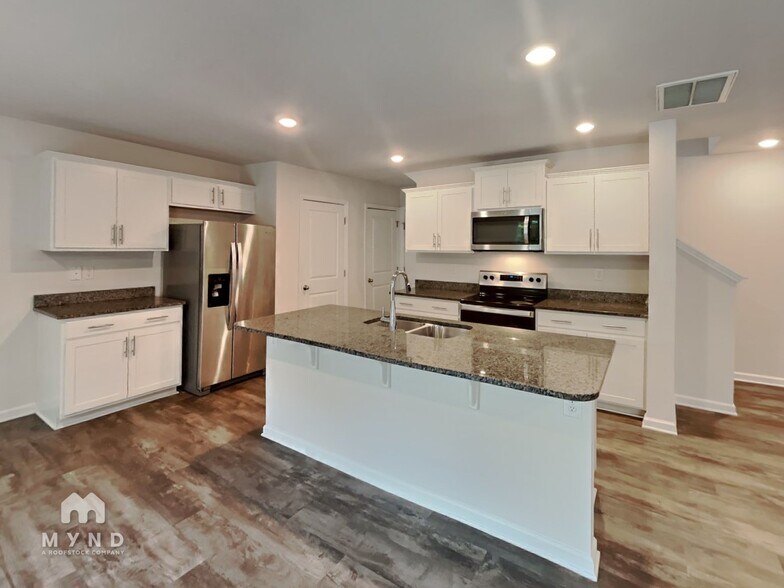 Building Photo - 5609 Harrison Trace Dr