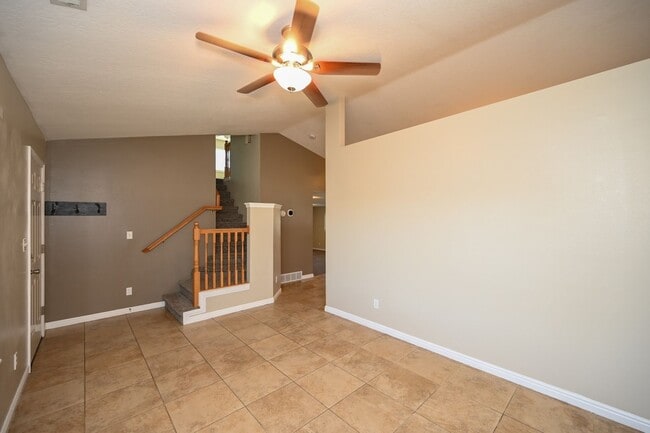 Building Photo - Great Family Home in Excellent Location!