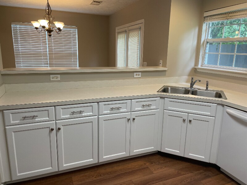 Building Photo - 3140 Langley Dr