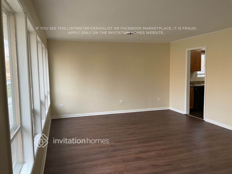 Building Photo - 113 Nashua St