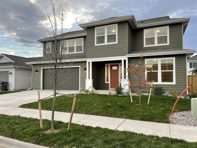 Building Photo - Beautiful 4 Bedroom, 3.5 Bathroom Home in Prescott Ranch!