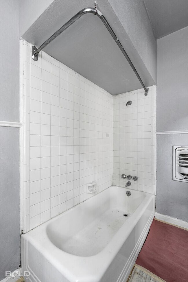 Building Photo - 217 Boulevard Pl