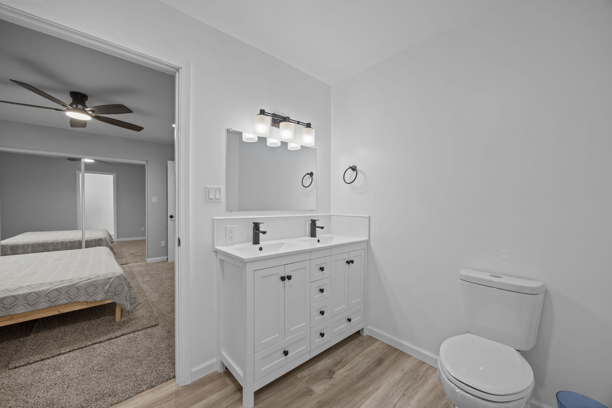 Building Photo - 3613 River Rd