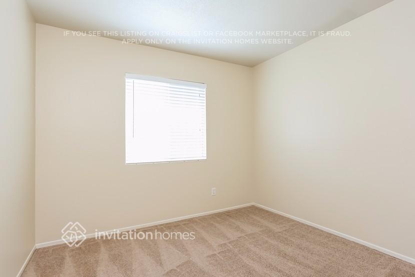 Building Photo - 741 Chatham Way