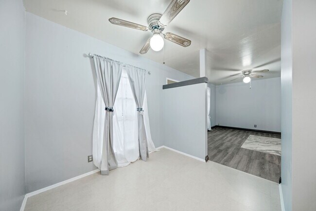 Building Photo - 6022 Castle Vw Dr