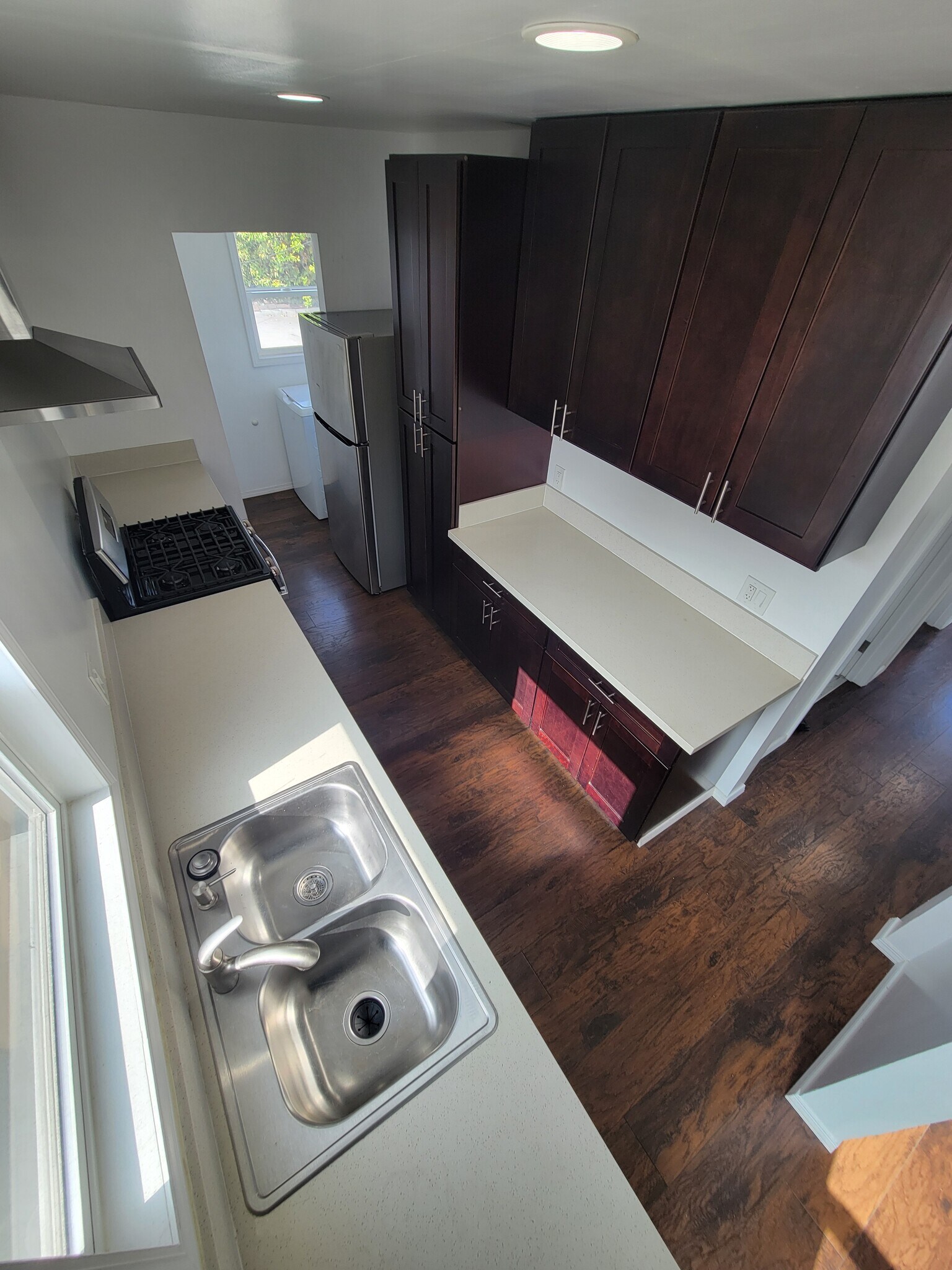 Building Photo - 7611 Seville Ave