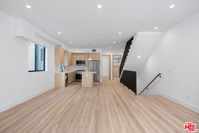 Building Photo - 5313 Ben Ave