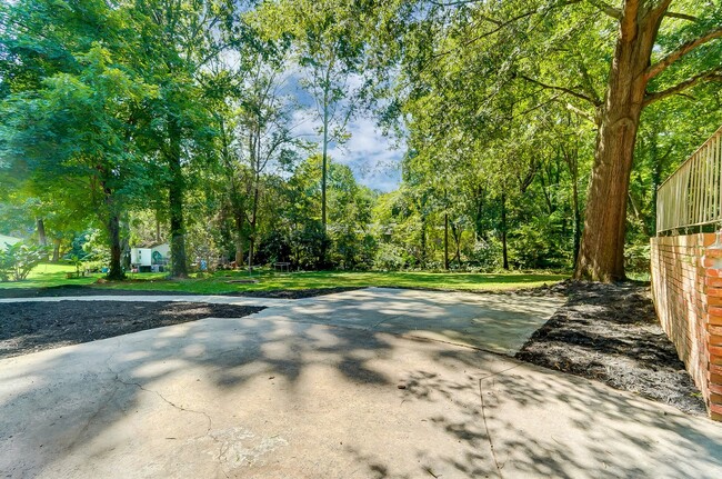 Building Photo - Fully Remodeled Ranch Style Home In South ...