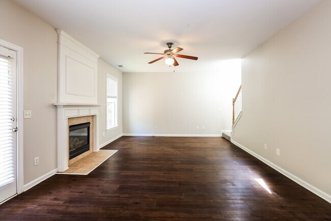 Building Photo - 3302 Southerland Ct