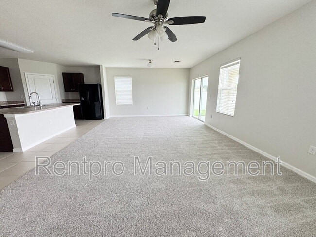 Building Photo - 405 Gris Sky Ln