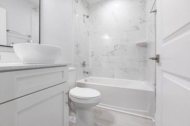 Building Photo - BRAND NEW Construction, 3 bed / 2 bath Ren...