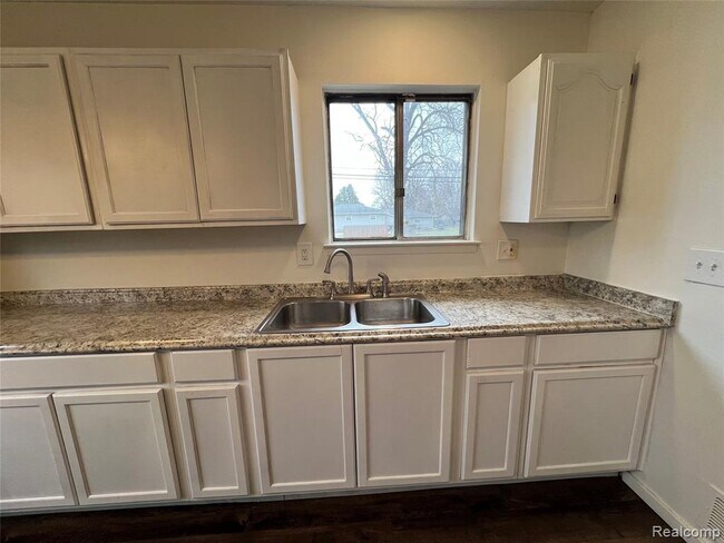 Building Photo - 11409 W Point St