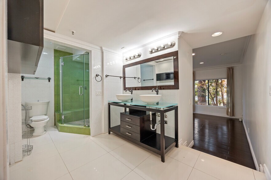 Building Photo - 20 Sea Island Dr