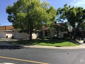 Building Photo - Rocklin four bedroom