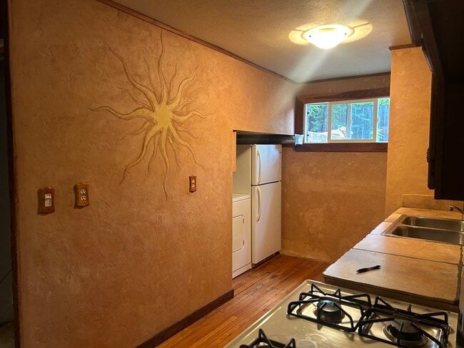 Building Photo - 1500 Orchard Ave