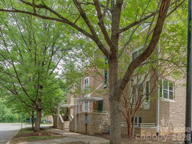 Building Photo - 3729 Picasso Court